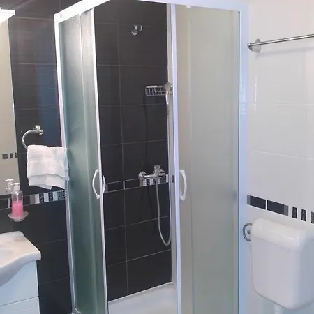 Apartments&rooms Sb Apartman *