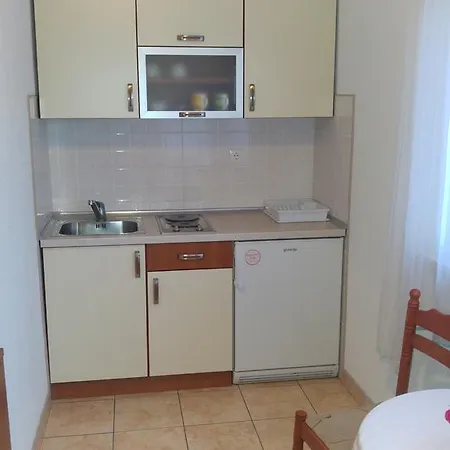 Apartments&rooms Sb *