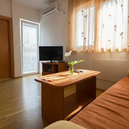 Apartment Apartments&rooms Sb