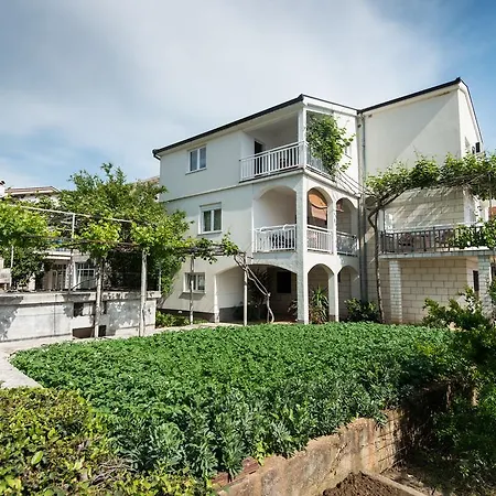 Apartamento Apartments&rooms Sb