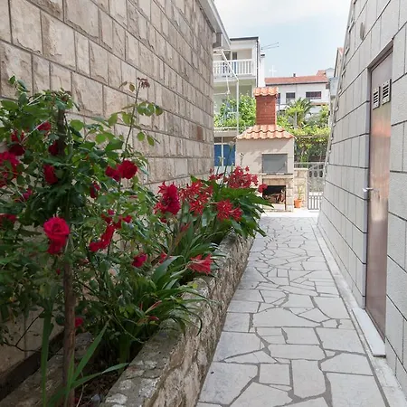 Apartman Apartments&rooms Sb *